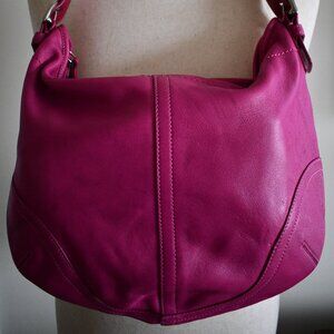 Hot pink COACH leather shoulder bag (Gently used)